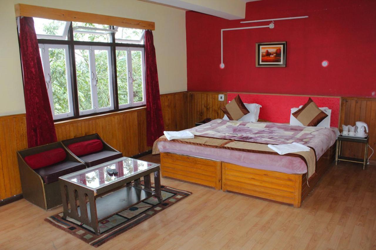 Norling Retreat Hotel Pelling Ngoại thất bức ảnh